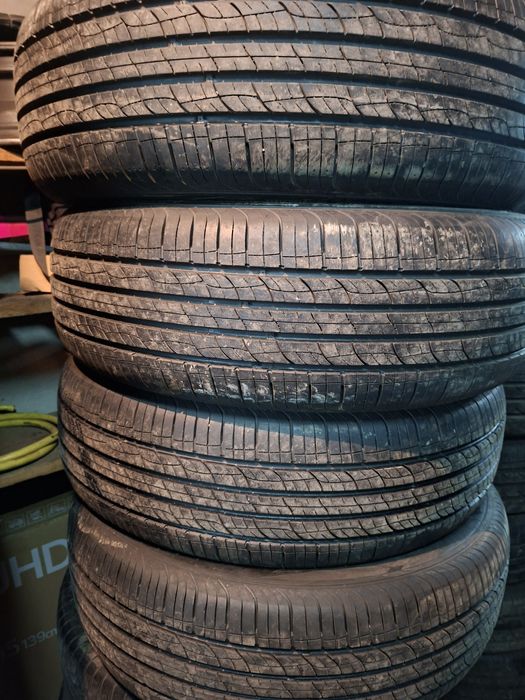 Продам шины 235/65/18 гити