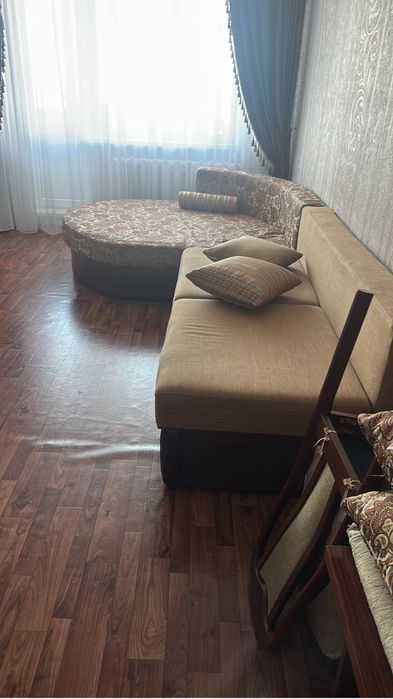 Продам диван угловой б/у есть торг