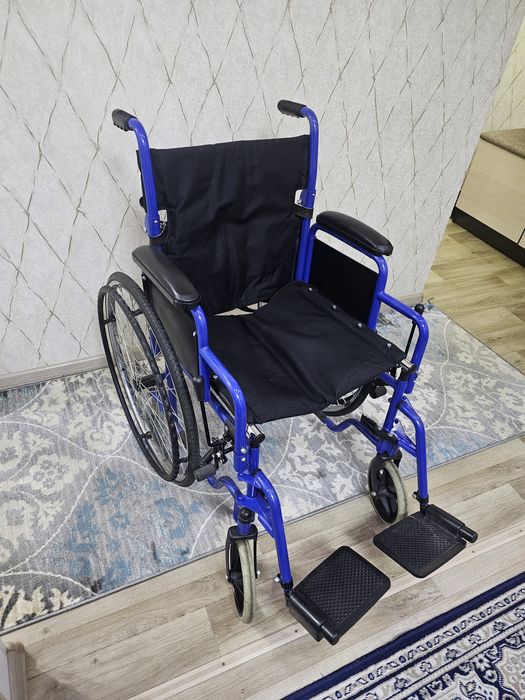 Продам инвалидную коляску комнатная