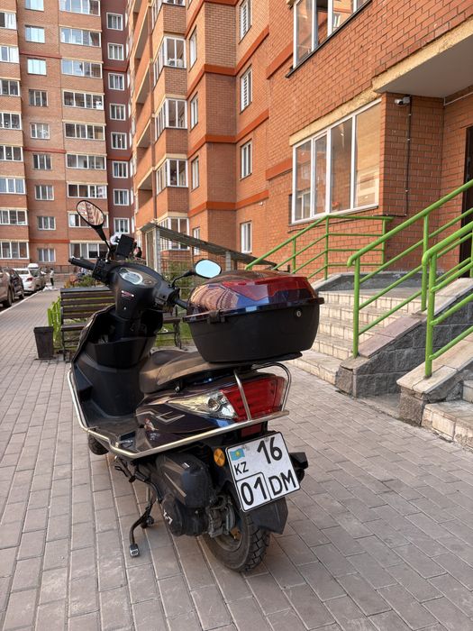 Срочно продам новый мопед М8
