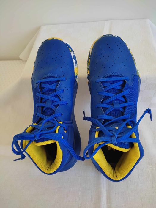 Летни Under armour размер 39-40