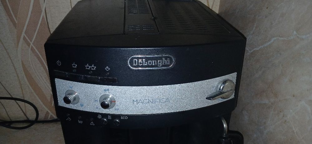 Кафемашина (Кафе автомат) Delonghi