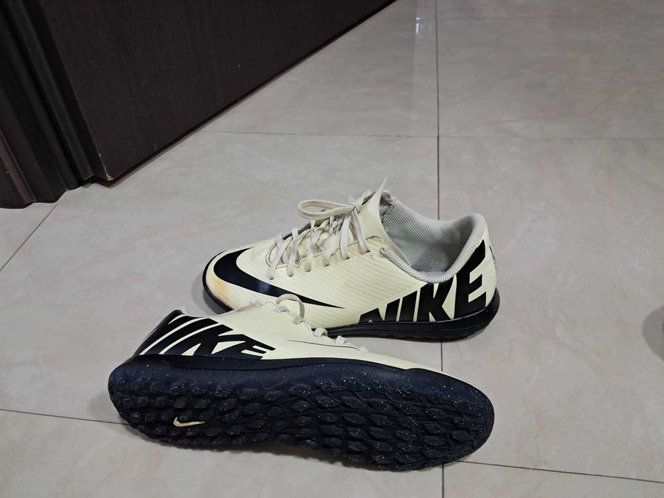 Ghete fotbal nike mercurial 35