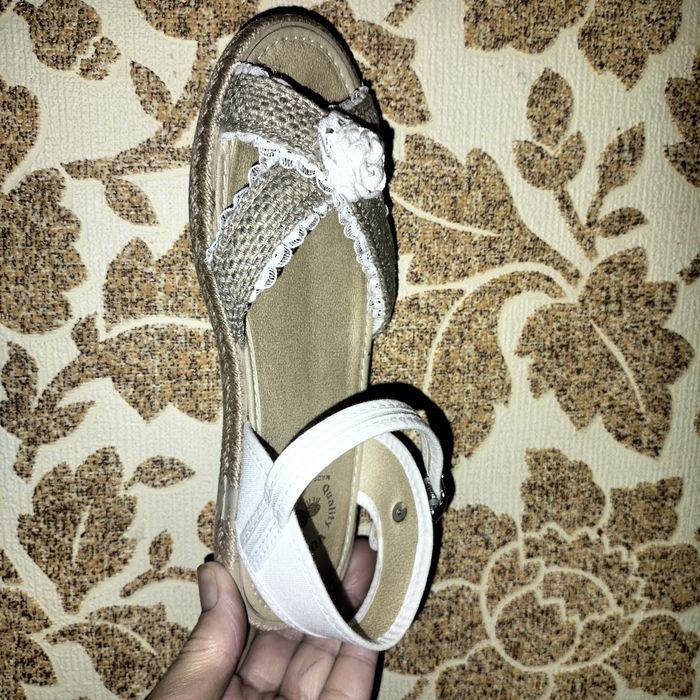 Обувь детская (босоножки)