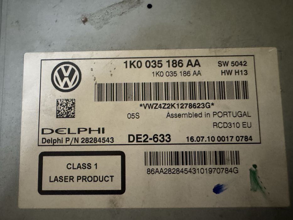 Оригинално радио за VW - RCD310 с код
