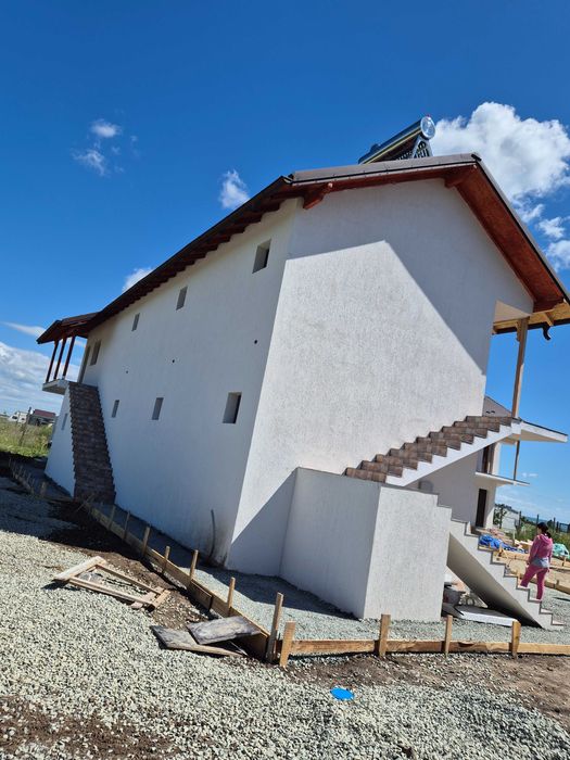 Alte Produse și Lucrări de Construcții-Izolații Exterioare, Fațade și Garduri