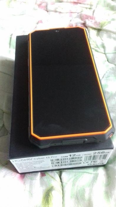 Продам смартфон Cyber13pro