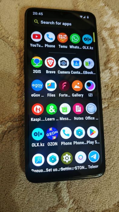 Американский смартфон Revvl V+5G