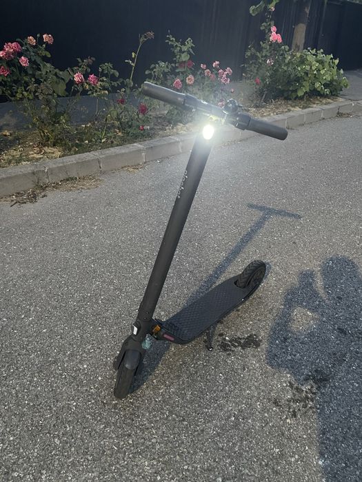 Trotineta electrica ninebot E22D
