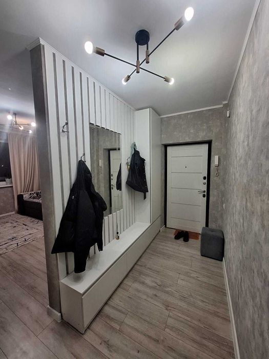 Продаётся 2-комнатная Дом Печати с ремонтом!