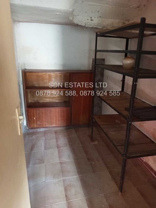 Продава масивна къща в района на у-ще СУ "Екзарх Антим I"