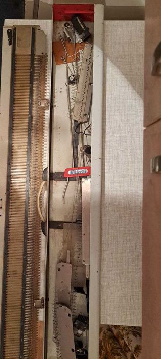 Вязальная машинка