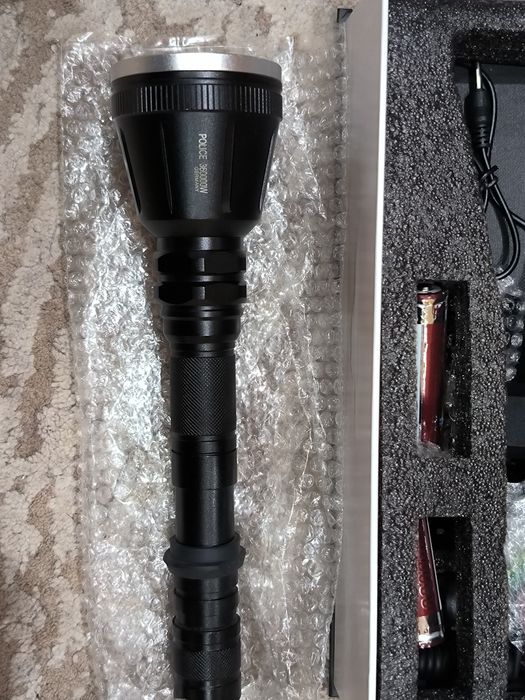 Голям ловен ЛЕД фенер фенерче