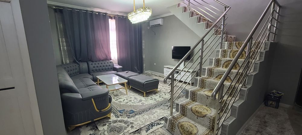 Уй сотилади 2хонали 77кв+130 кв(мансарт)