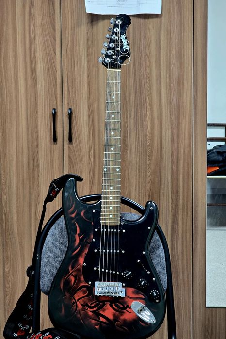 Продаю электрогитару Zombiе Stars