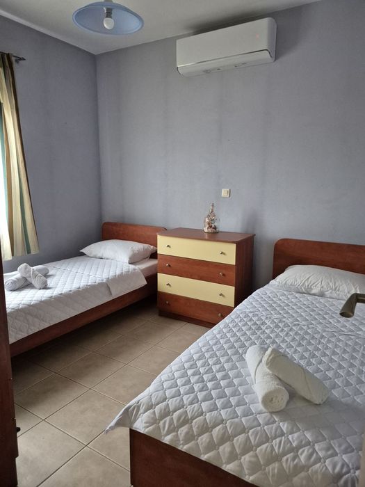 Самостоятелна къща Керамоти