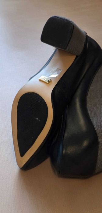 Нови официални дамски обувки