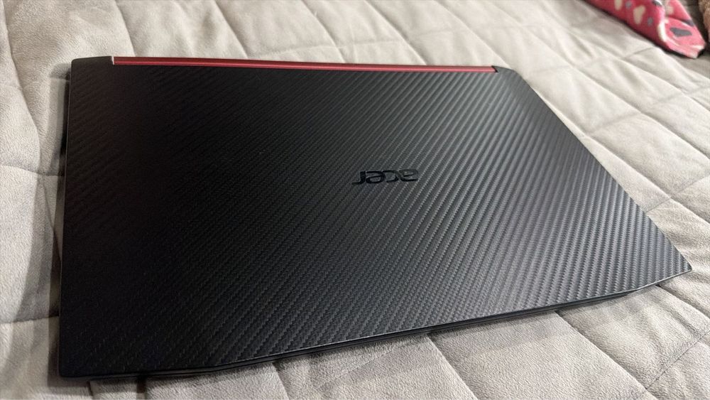 Acer nitro 5 / ryzen 5 / Rx 560