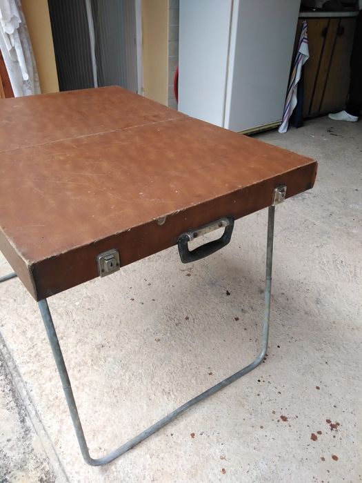 Къмпинг маса-куфар