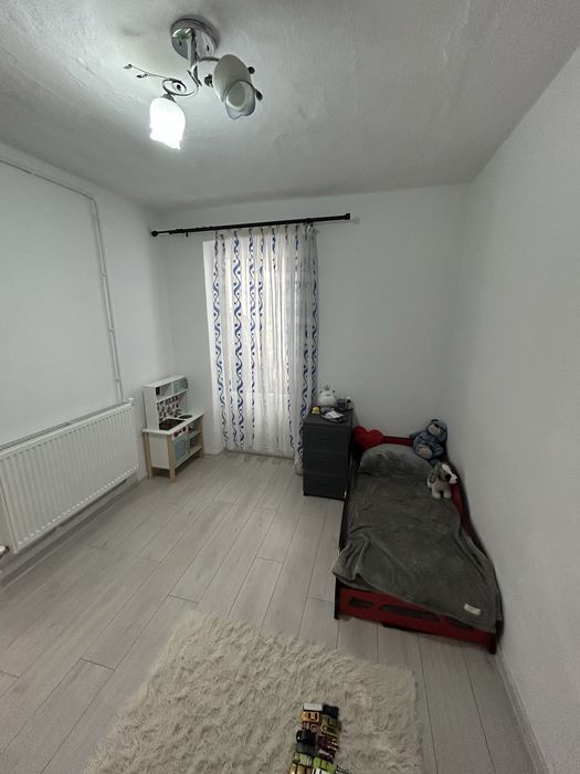 Vand apartament 2 camere
