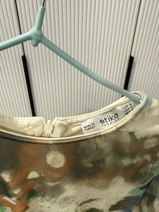 Топы, платье, брюки от Zara