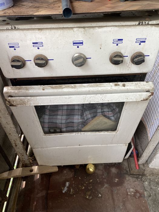 Газовая плита б/у продам