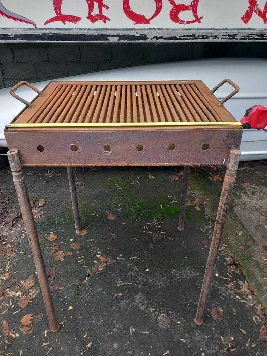 Gratar - pentru mici sau fripturi la gratar