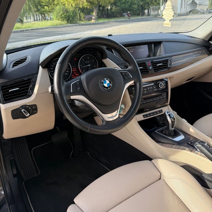 Bmw X1 2.5d xDrive Aut. facelift 2013 impecabil