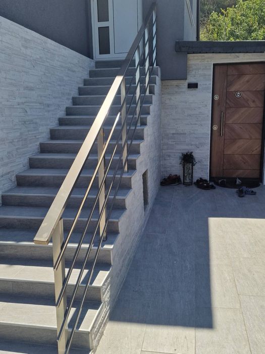 Алуминиеви парапети заготовки-профили и аксесоари