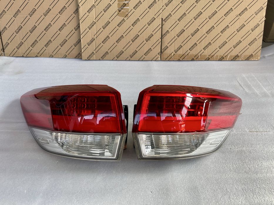 Задний фонарь на Highlander Хайландер