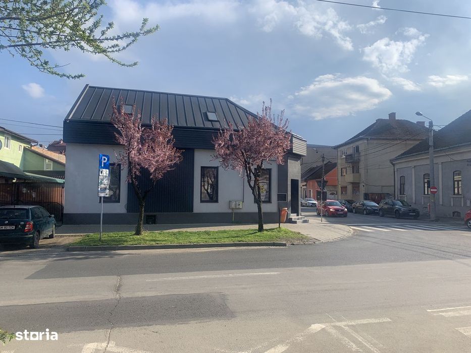 Spațiu comercial colț stradal Martirilor Deportați – Iuliu Maniu