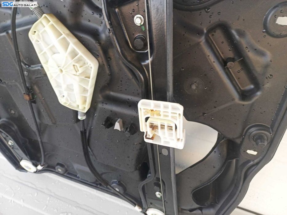 Macara Electrica pentru Geam Sticla de pe Usa Portiera Dreapta Fata Fiat Freemont 2008 - 2016 Cod 963197 A2048210651 [L1236]