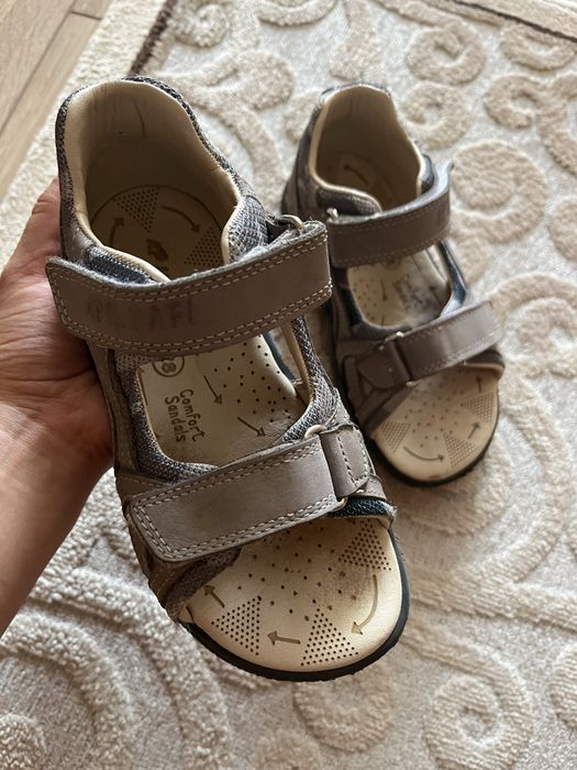 Детские сандалии 28размер