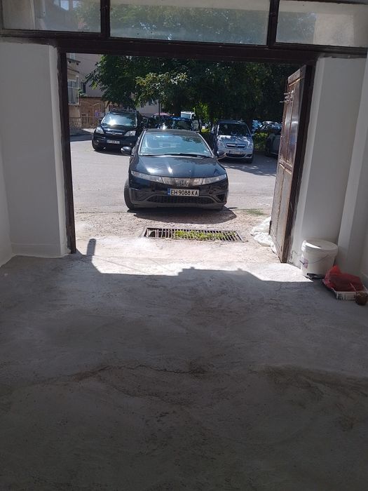 Дава се под наем Гараж / Паркомясто в Плевен, Идеален център - 22 кв.м за 137.7 € - Снимка #5