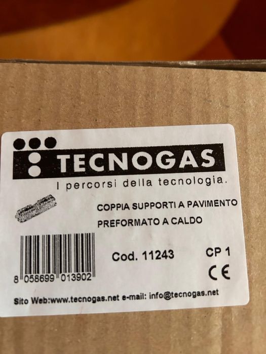 Vand 2 picioare noi pentru clima pardoseala exterior PVC L 420