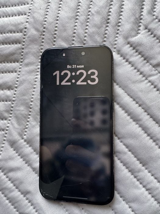 iphone 14 pro.
