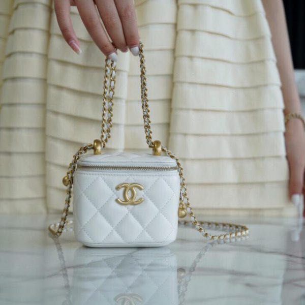 CHANEL мини чанта