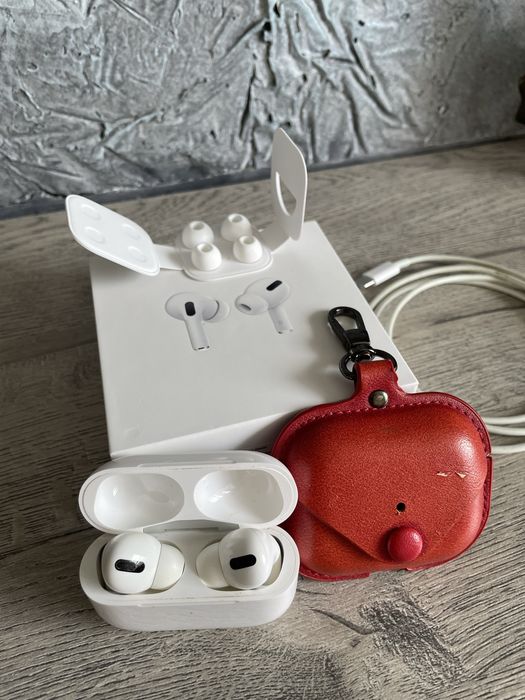 Наушники Apple AirPods Pro 2nd белый