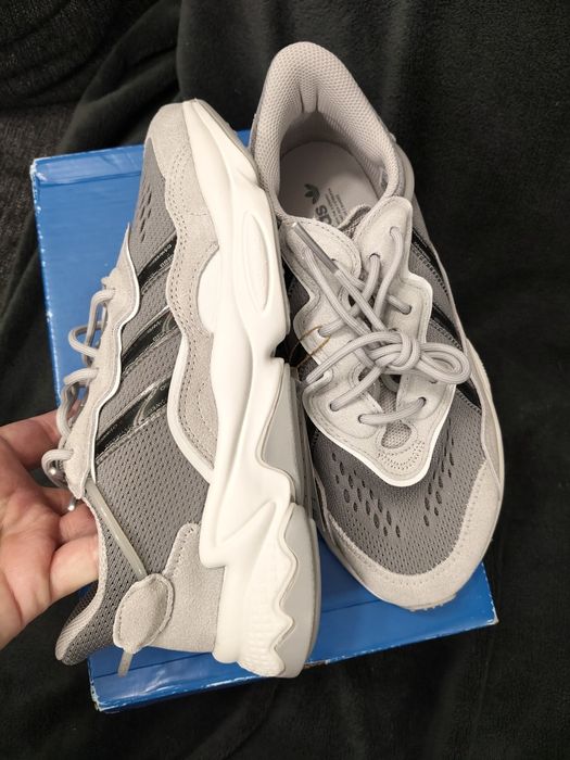 Adidas Originals Ozweego gri deschis cu alb mărimea 38 noi originali