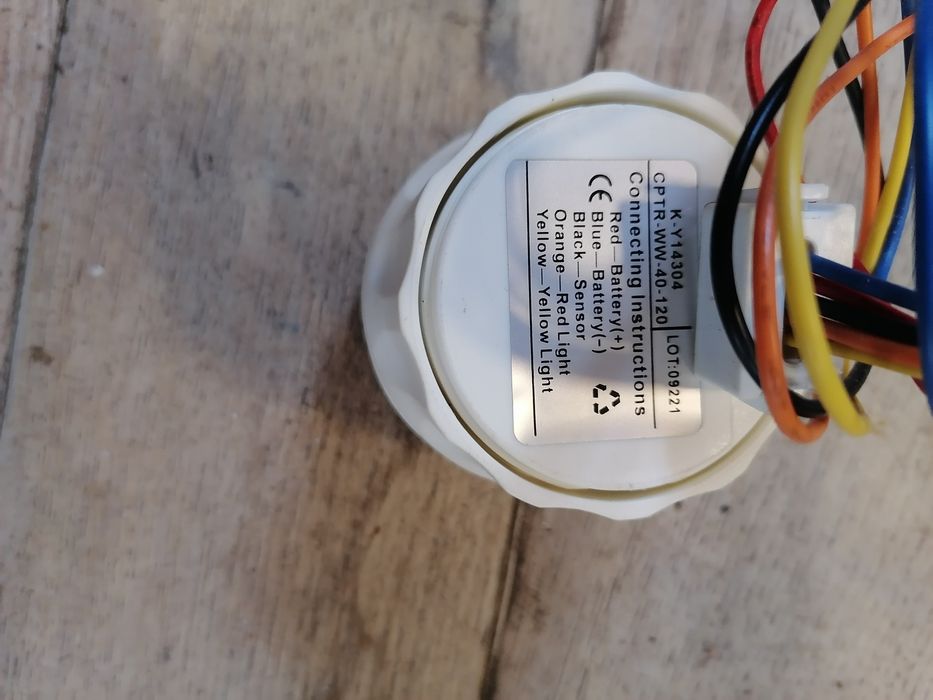 Ceas indicator pentru temperatura apei