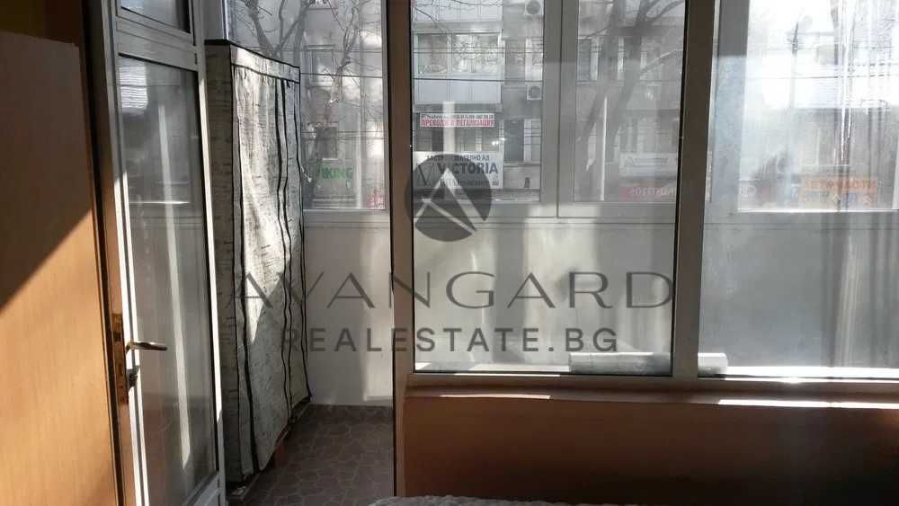 Продава се Двустаен апартамент в Пловдив, Център - 47 кв.м за 1575 €/кв.м - Снимка #4