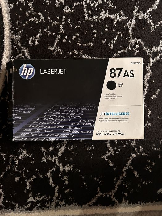 Vând cartușe de toner negru