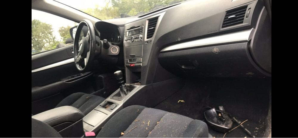 Продава се само на части Subaru Legacy 2.0 D 2011