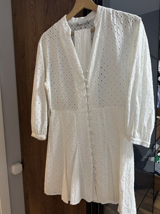 Рокля Zara Бяла XS размер