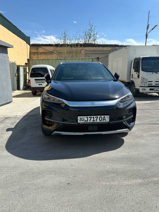 Продаётся автомобиль BYD Tang