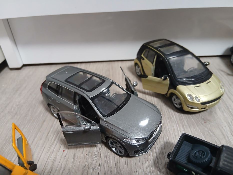 Метални коли ..ии