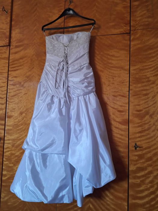 Булчинска  рокля