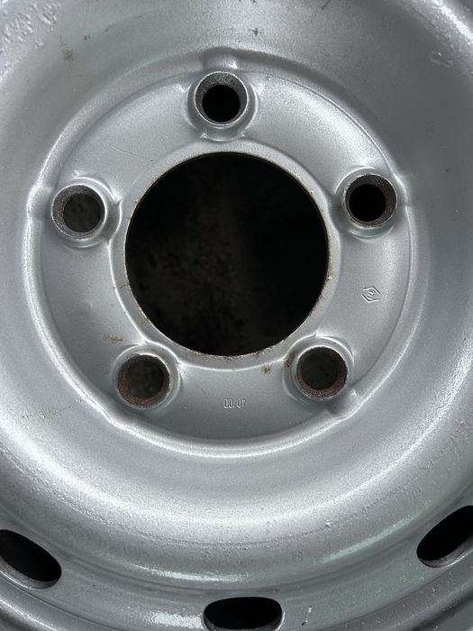 Една 5х130 16 резервна джанта  за  renault master