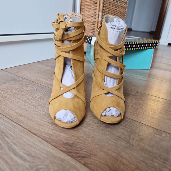 Botine Botinelli mărimea 36