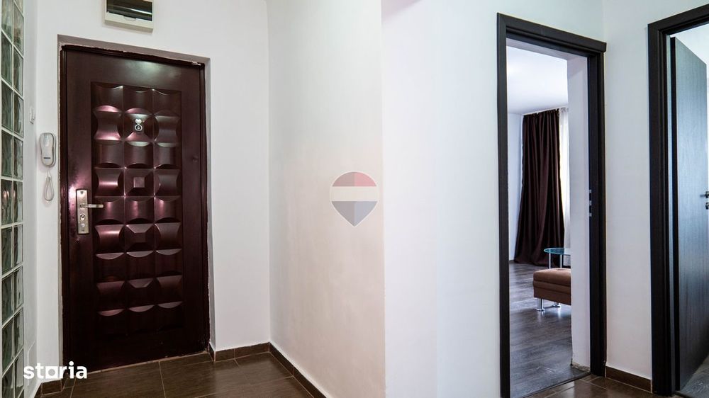 Apartament cu 3 camere de vânzare